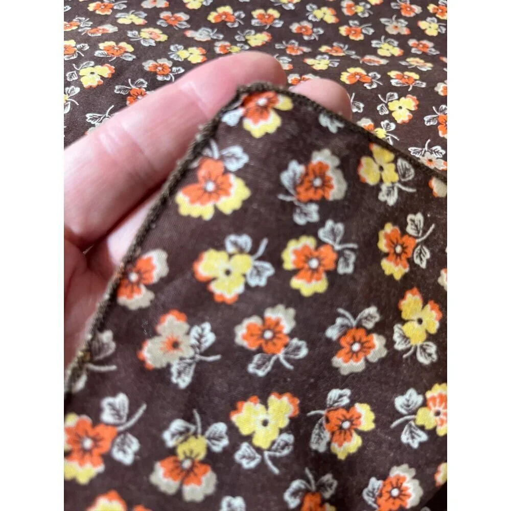 Retro‎ Floral Napkins Brown 16